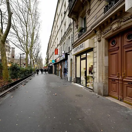 Bel Buttes-chaumont Apartman *