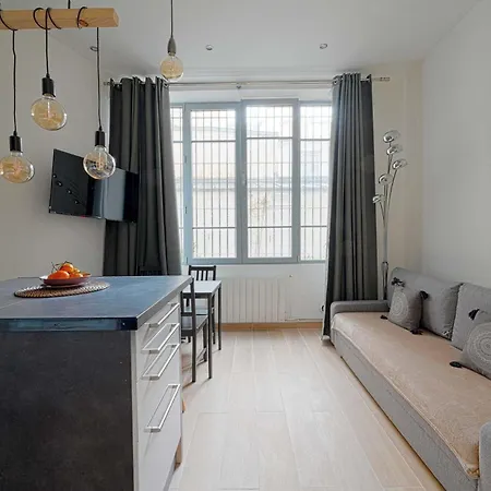 Bel Buttes-chaumont Apartament